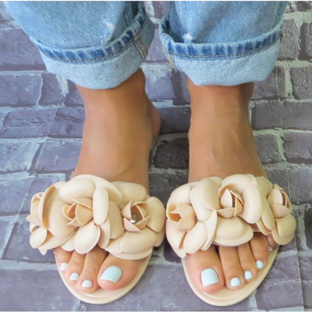 Beige Sandals w/ Flowers